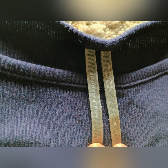 Anthropologie | Open-Shoulder 3/4 Sleeve Tee | Size XS | Navy - Picture 4 of 5